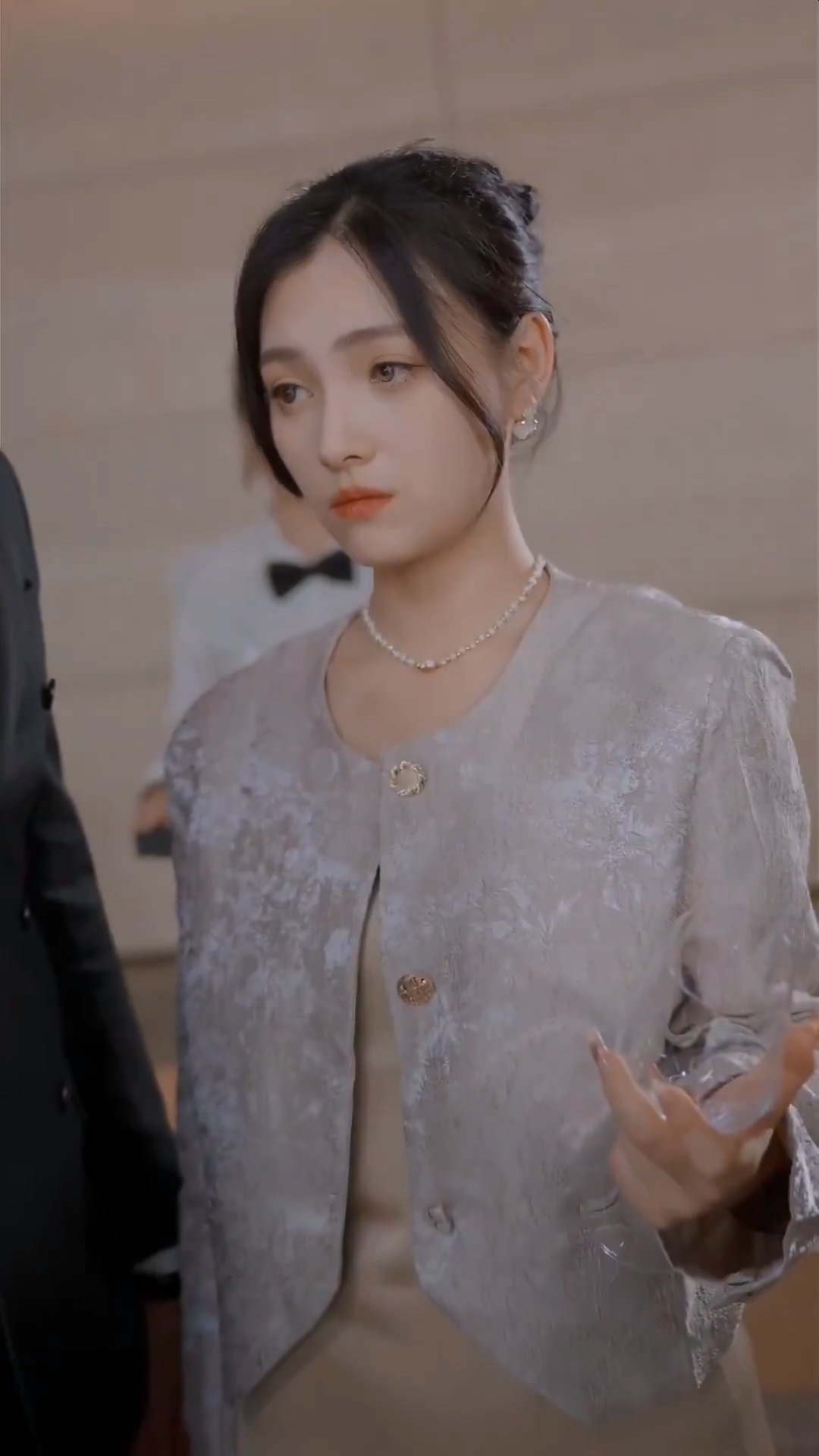 冷战八年后初恋哭着问错了没第01集